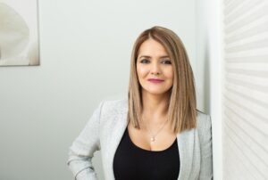 Dr. Lina Cortes
